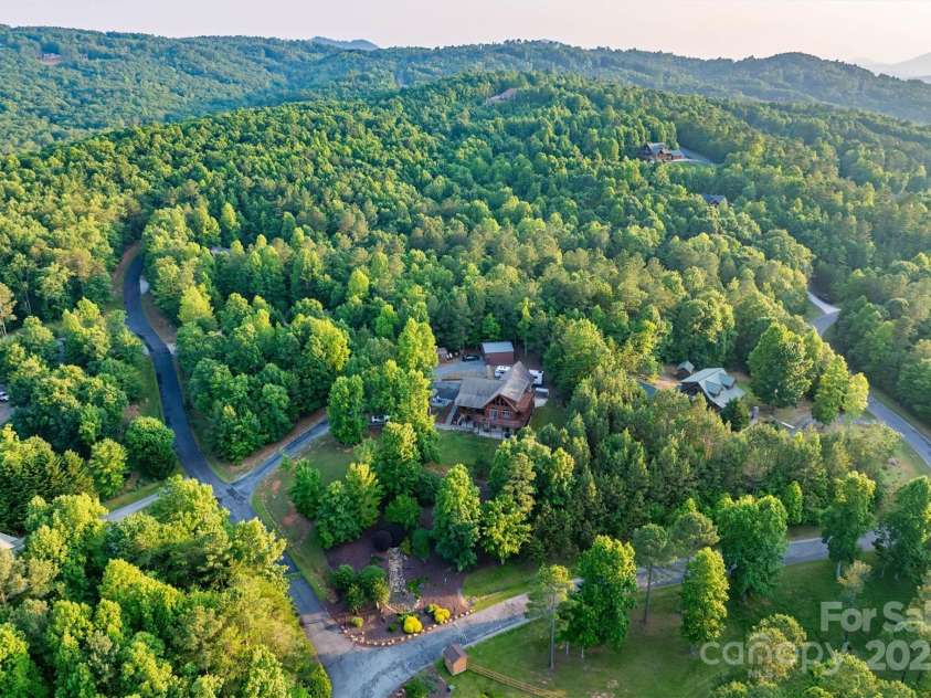 16 Saratoga Drive, Nebo, NC 28761.  MLS# CAR4273309, YatesRealty ID 23330. 