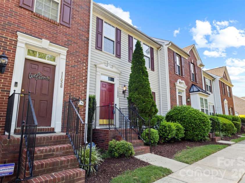11022 Garden Oaks Lane, Charlotte, NC 28273.  MLS# CAR4381252, YatesRealty ID 23331. 