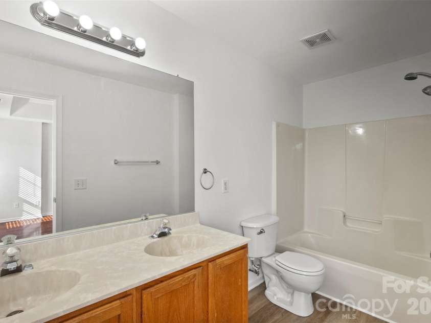 11022 Garden Oaks Lane, Charlotte, NC 28273.  MLS# CAR4381252, YatesRealty ID 23331. 