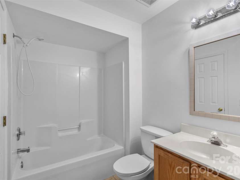 11022 Garden Oaks Lane, Charlotte, NC 28273.  MLS# CAR4381252, YatesRealty ID 23331. 