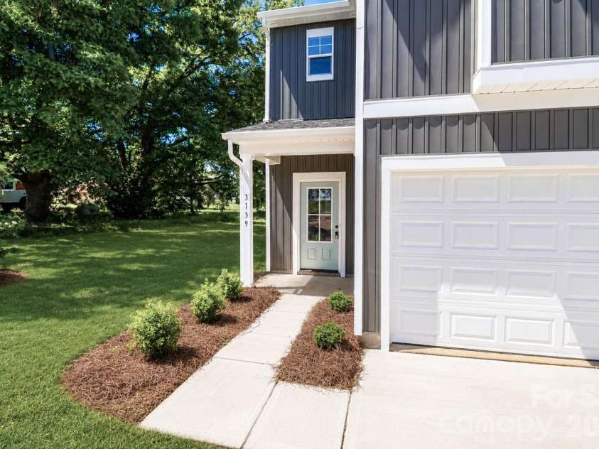 3139 Old Mountain Road, Stony Point, NC 28678.  MLS# CAR4372250, YatesRealty ID 23334. 