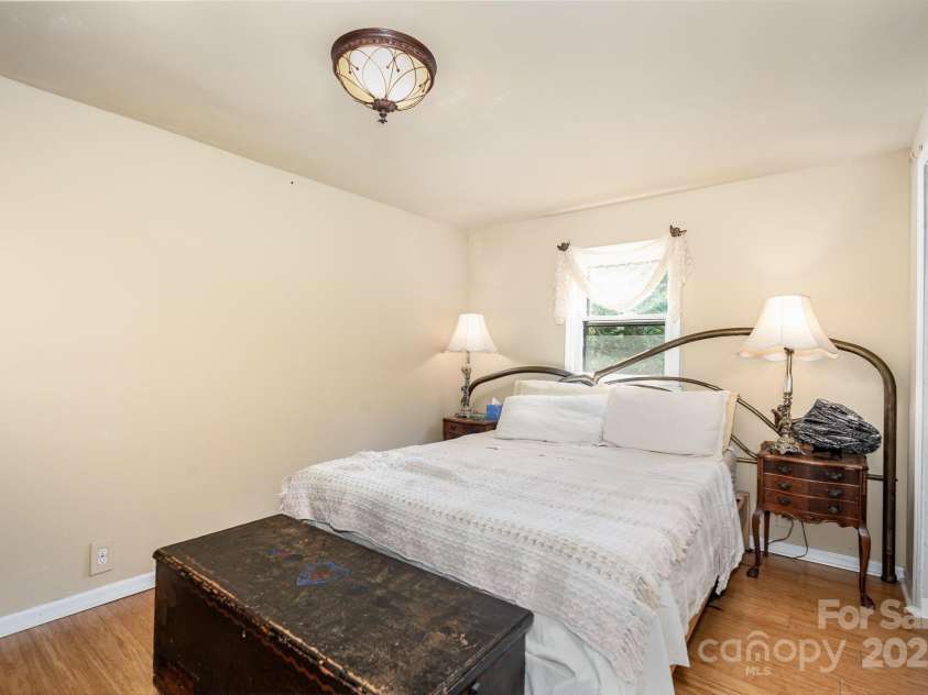 4124 Oakwood Road, Charlotte, NC 28269.  MLS# CAR4276165, YatesRealty ID 23335. Bedroom 1
