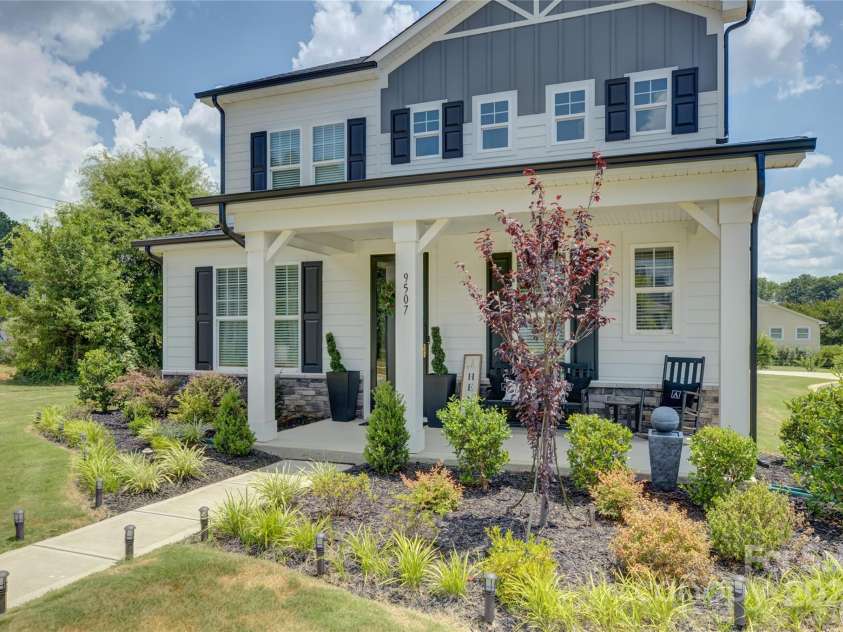 9507 Pointer Road, Huntersville, NC 28078.  MLS# CAR4276054, YatesRealty ID 23336. 