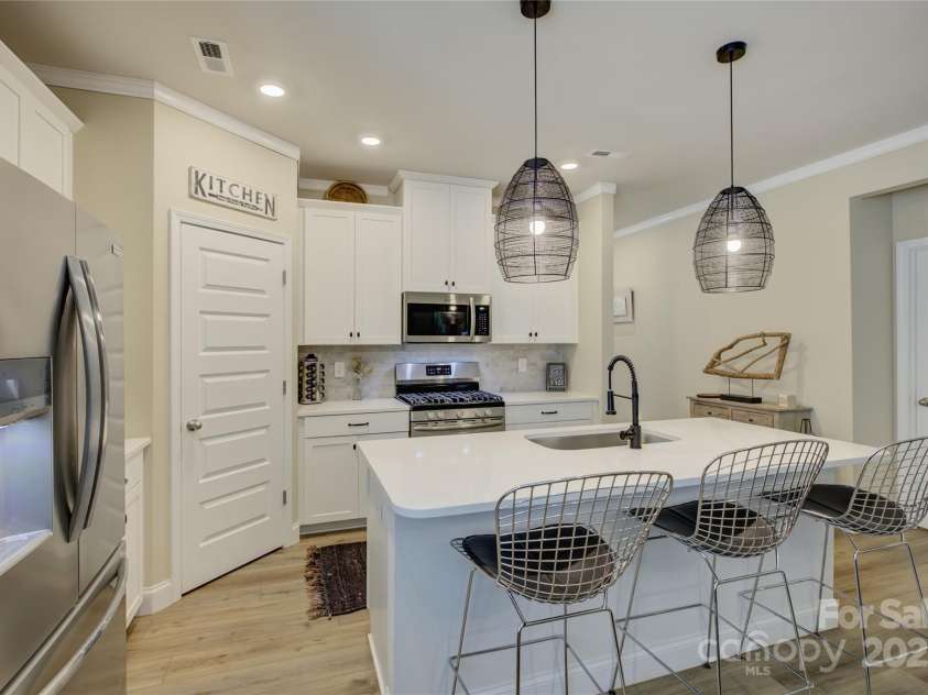 9507 Pointer Road, Huntersville, NC 28078.  MLS# CAR4276054, YatesRealty ID 23336. 