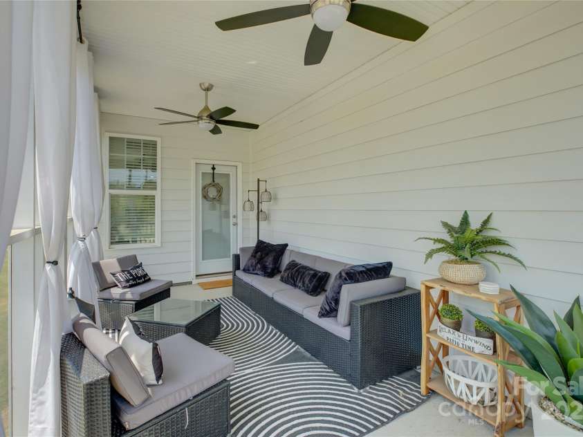 9507 Pointer Road, Huntersville, NC 28078.  MLS# CAR4276054, YatesRealty ID 23336. 