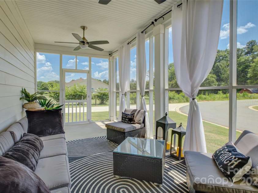 9507 Pointer Road, Huntersville, NC 28078.  MLS# CAR4276054, YatesRealty ID 23336. 