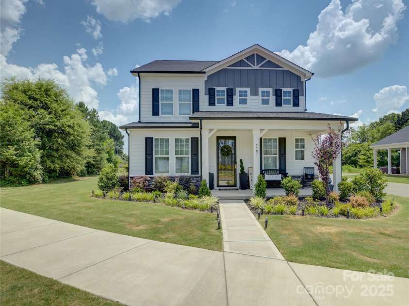9507 Pointer Road, Huntersville, NC 28078.  MLS# CAR4276054, YatesRealty ID 23336. Welcome home to 9507 Pointer Road