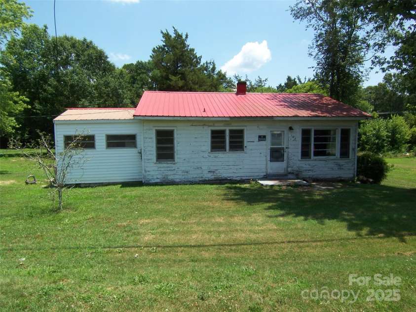 164 Drake Circle, Mooresboro, NC 28114.  MLS# CAR4276587, YatesRealty ID 23338. Front