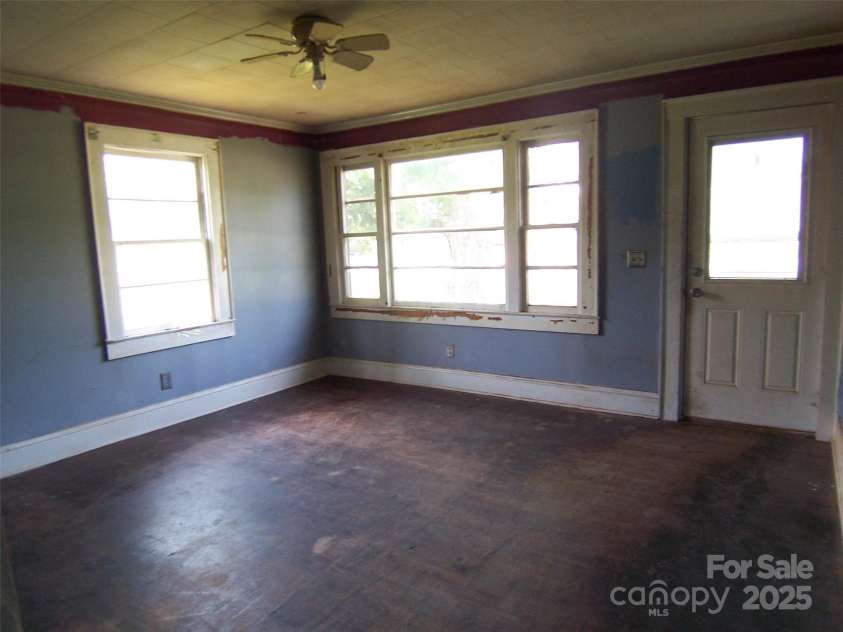 164 Drake Circle, Mooresboro, NC 28114.  MLS# CAR4276587, YatesRealty ID 23338. Living Room
