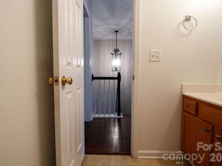407 Delta Drive, Fort Mill, SC 29715.  MLS# CAR4365600, YatesRealty ID 23339. Secondary Bath