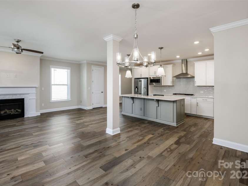 707 Marion Drive, Matthews, NC 28105.  MLS# CAR4276790, YatesRealty ID 23339. 