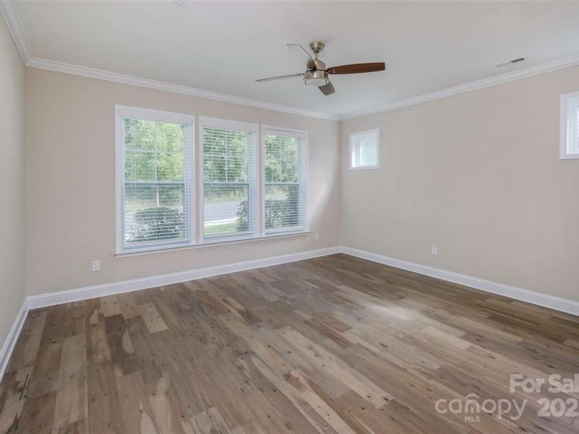 707 Marion Drive, Matthews, NC 28105.  MLS# CAR4276790, YatesRealty ID 23339. 