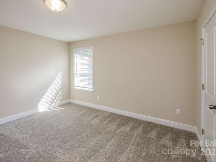 707 Marion Drive, Matthews, NC 28105.  MLS# CAR4276790, YatesRealty ID 23339. 