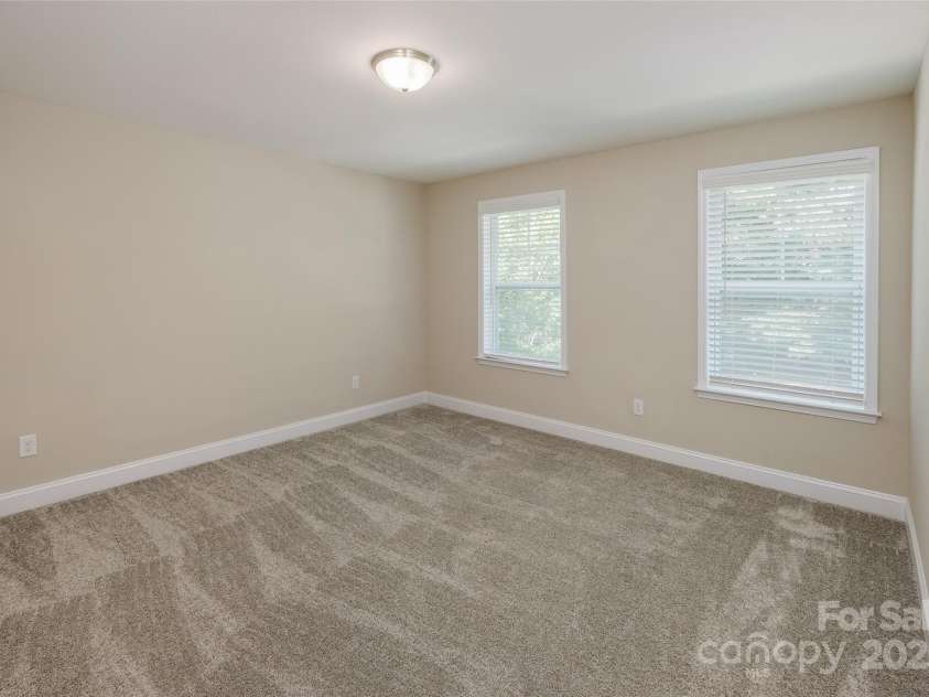 707 Marion Drive, Matthews, NC 28105.  MLS# CAR4276790, YatesRealty ID 23339. 