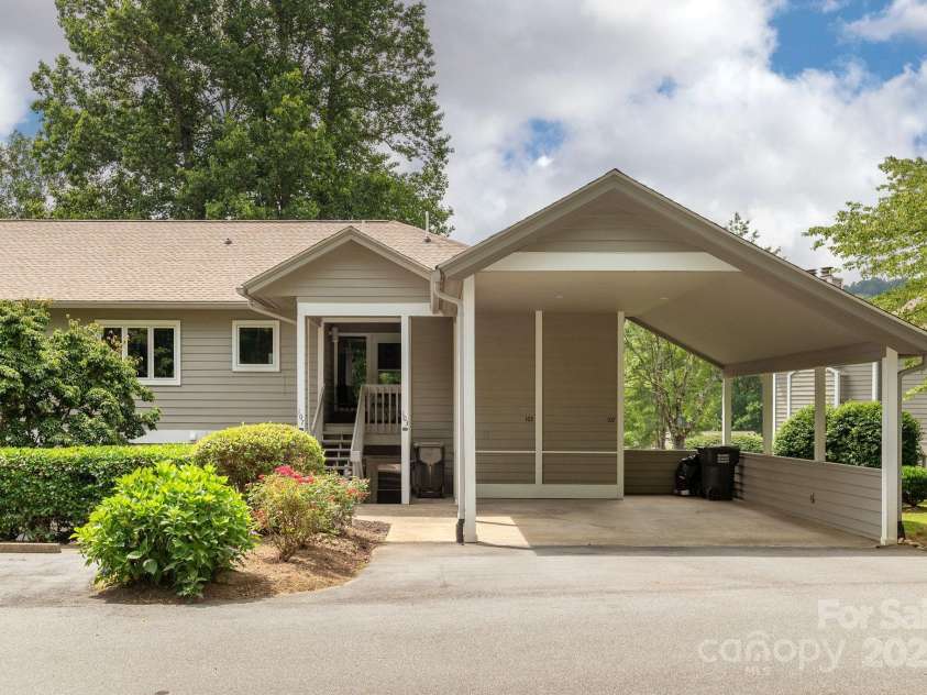 103 GOLFSIDE Drive, Flat Rock, NC 28731.  MLS# CAR4271891, YatesRealty ID 2334. 