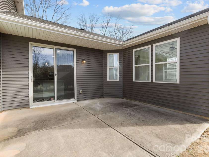 1440 Imperial Court, York, SC 29745.  MLS# CAR4330835, YatesRealty ID 2334. 