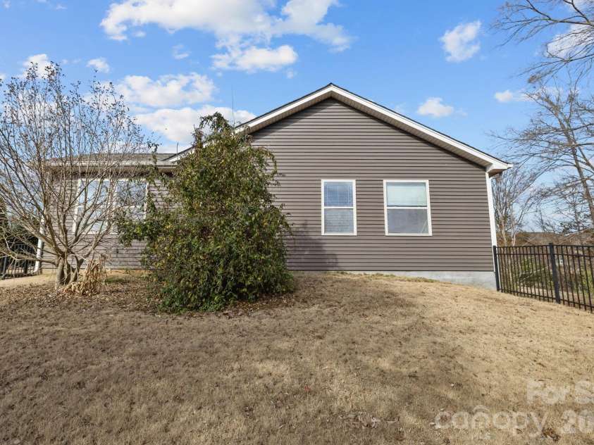 1440 Imperial Court, York, SC 29745.  MLS# CAR4330835, YatesRealty ID 2334. 