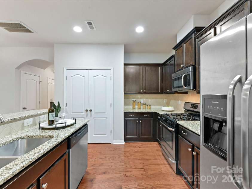 7325 Overmountain Drive, Rock Hill, SC 29732.  MLS# CAR4260121, YatesRealty ID 23340. 