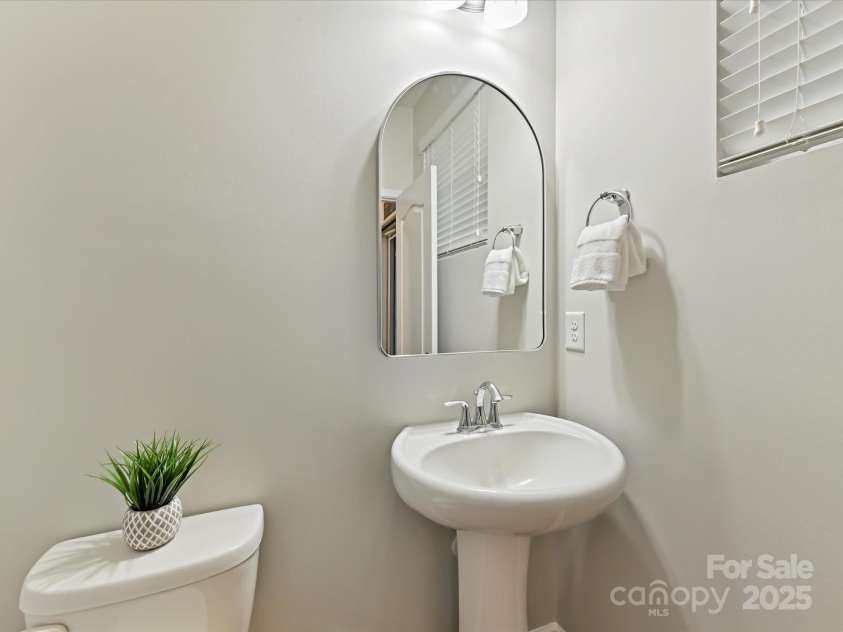 7325 Overmountain Drive, Rock Hill, SC 29732.  MLS# CAR4260121, YatesRealty ID 23340. 