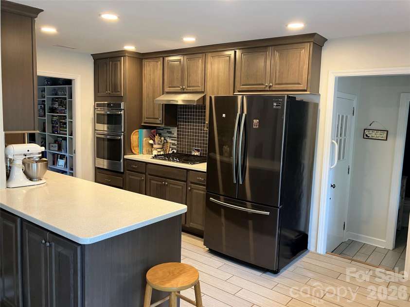 151 Lincoln Road, Forest City, NC 28043.  MLS# CAR4372275, YatesRealty ID 23341. Kitchen
