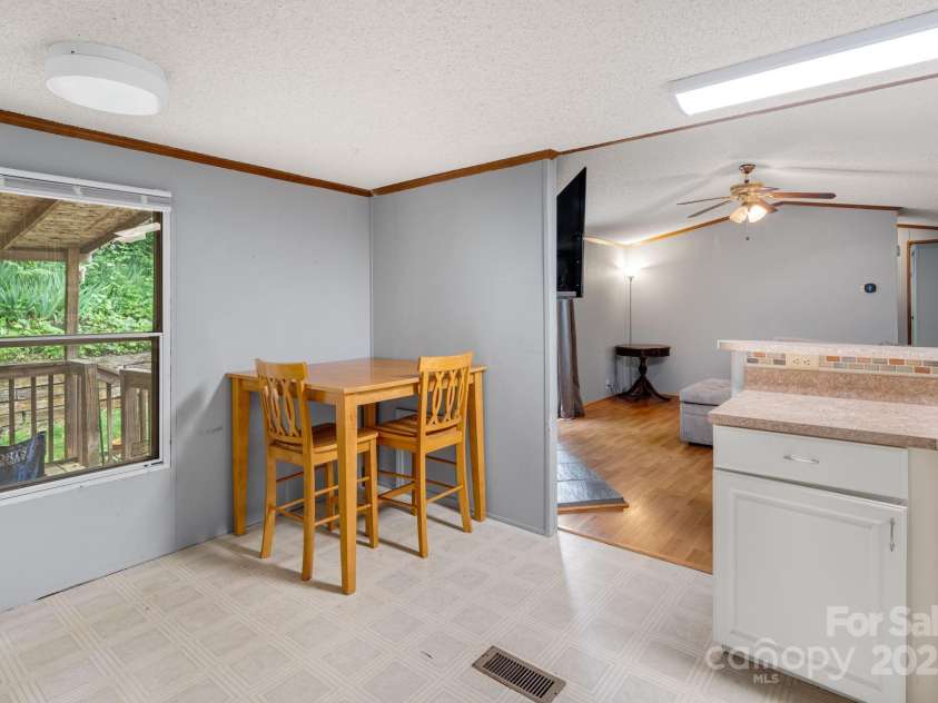 6 Kims Court, Clyde, NC 28721.  MLS# CAR4273004, YatesRealty ID 23341. 