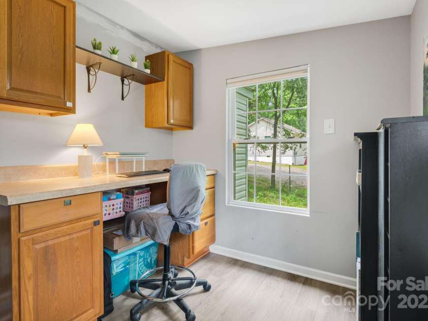 6 Kims Court, Clyde, NC 28721.  MLS# CAR4273004, YatesRealty ID 23341. 