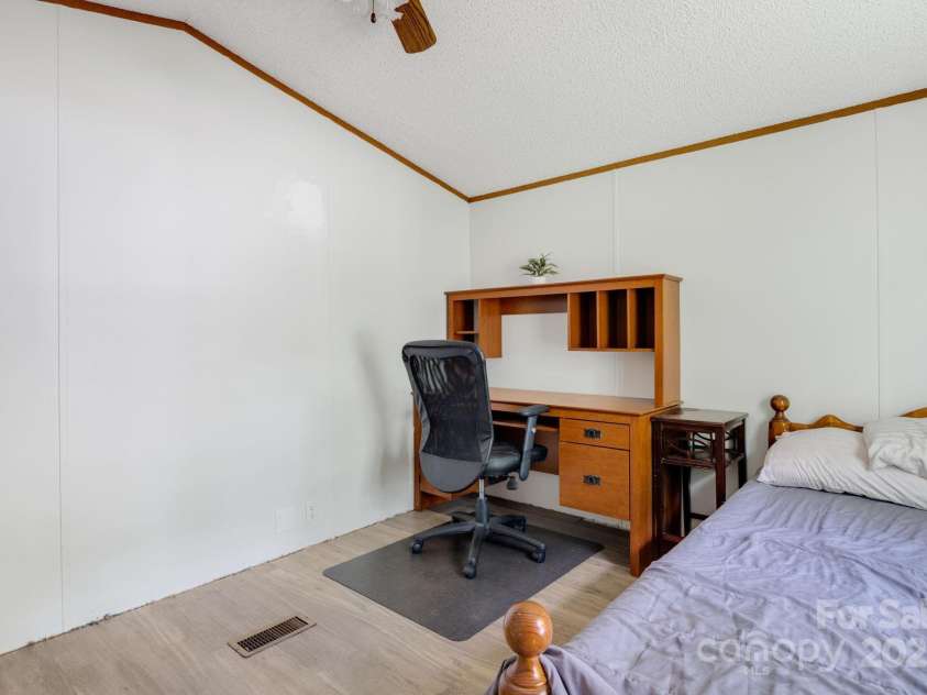 6 Kims Court, Clyde, NC 28721.  MLS# CAR4273004, YatesRealty ID 23341. 