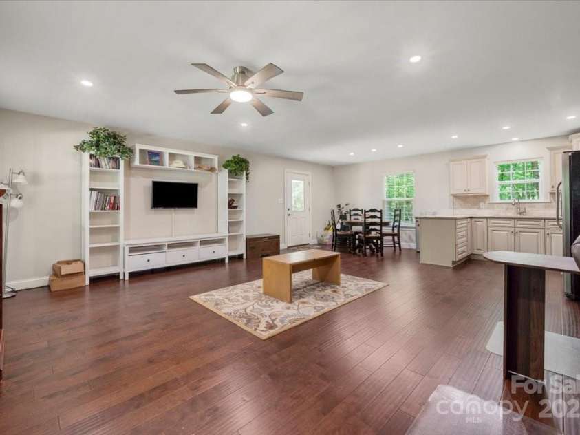 1687 Sierra Road, York, SC 29745.  MLS# CAR4273764, YatesRealty ID 23342. 2nd Living Quarters