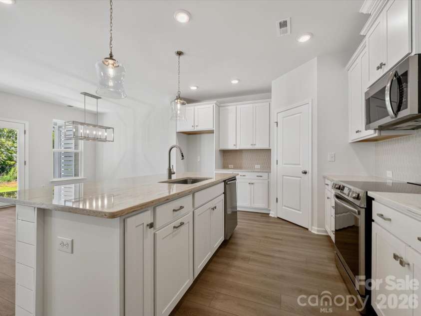 272 Alluvium Lane, Waxhaw, NC 28173.  MLS# CAR4371537, YatesRealty ID 23342. 