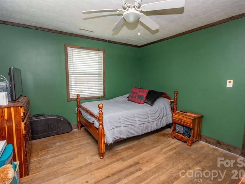 120 Mitch Road, Union Grove, NC 28689.  MLS# CAR4366198, YatesRealty ID 23343. 