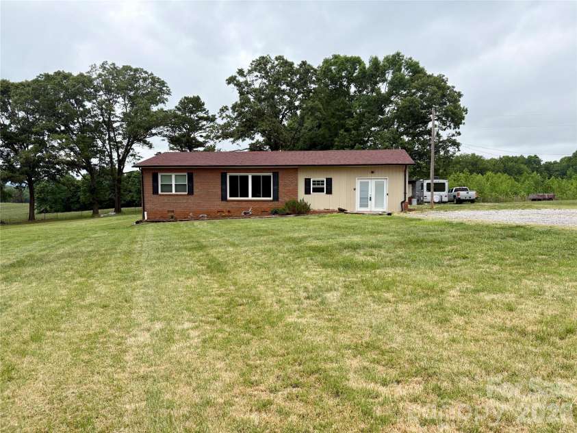 120 Mitch Road, Union Grove, NC 28689.  MLS# CAR4366198, YatesRealty ID 23343. 