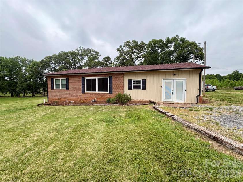 120 Mitch Road, Union Grove, NC 28689.  MLS# CAR4366198, YatesRealty ID 23343. 
