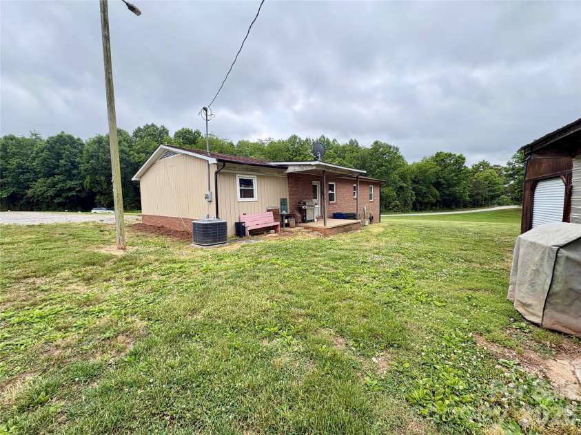 120 Mitch Road, Union Grove, NC 28689.  MLS# CAR4366198, YatesRealty ID 23343. 