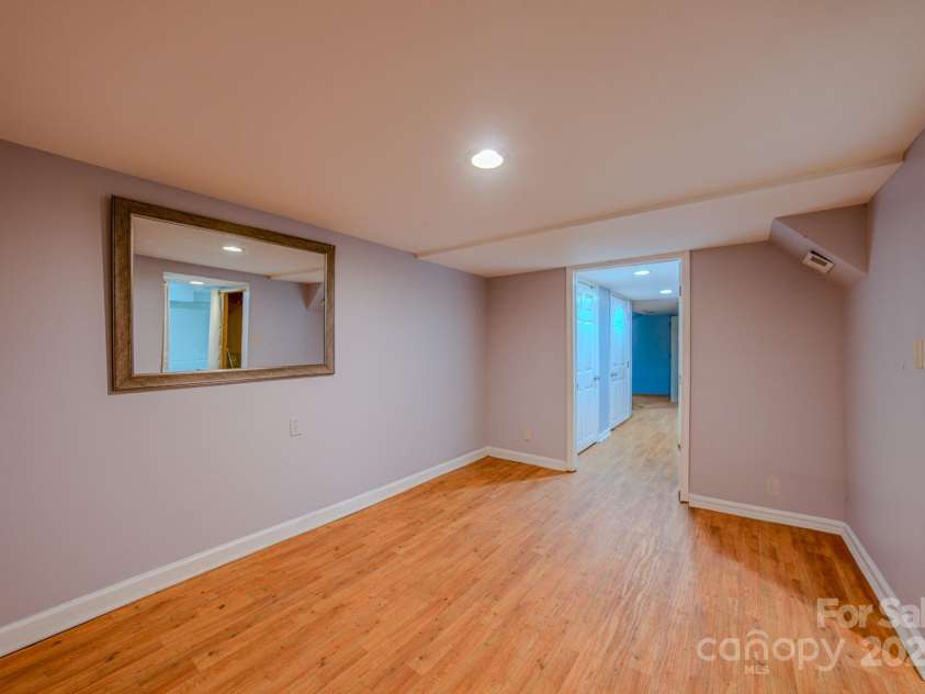 109 Chapman Drive, Asheville, NC 28805.  MLS# CAR4263997, YatesRealty ID 23345. 