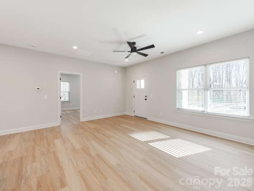 176 Whitetail Road, Statesville, NC 28625.  MLS# CAR4335614, YatesRealty ID 23345. 