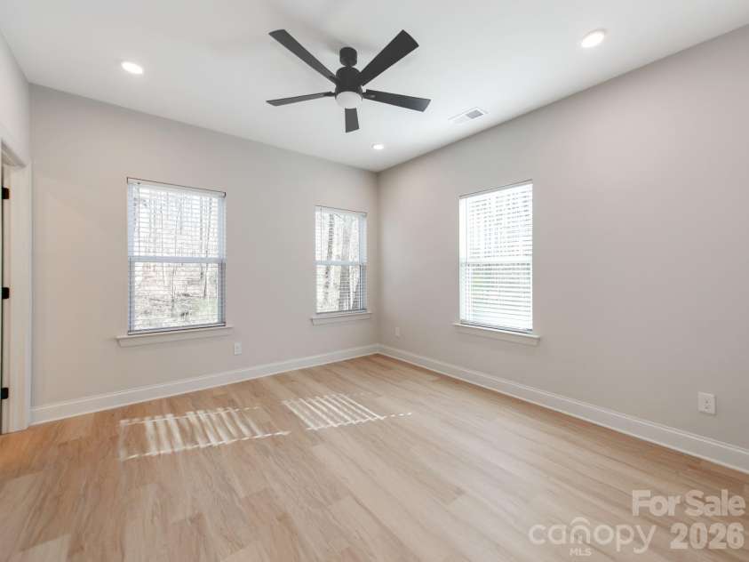176 Whitetail Road, Statesville, NC 28625.  MLS# CAR4335614, YatesRealty ID 23345. 