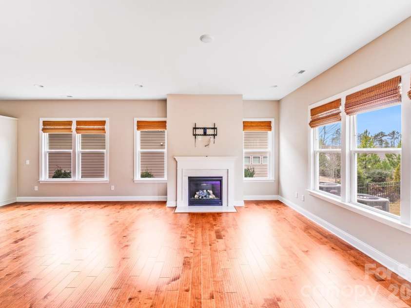 16004 Deer River Road, Charlotte, NC 28278.  MLS# CAR4327327, YatesRealty ID 23346. 