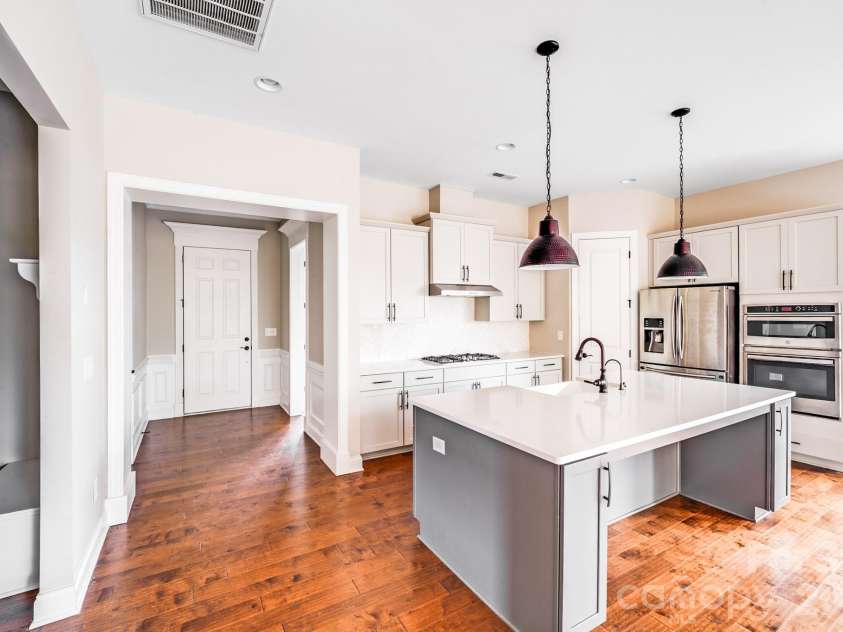 16004 Deer River Road, Charlotte, NC 28278.  MLS# CAR4327327, YatesRealty ID 23346. 