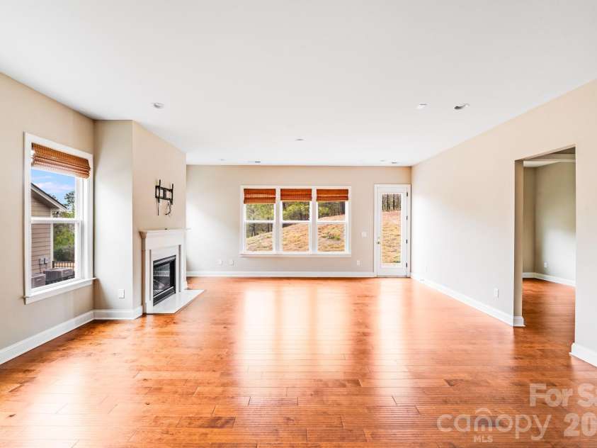 16004 Deer River Road, Charlotte, NC 28278.  MLS# CAR4327327, YatesRealty ID 23346. 