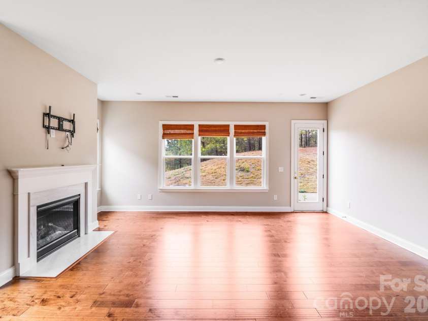 16004 Deer River Road, Charlotte, NC 28278.  MLS# CAR4327327, YatesRealty ID 23346. 