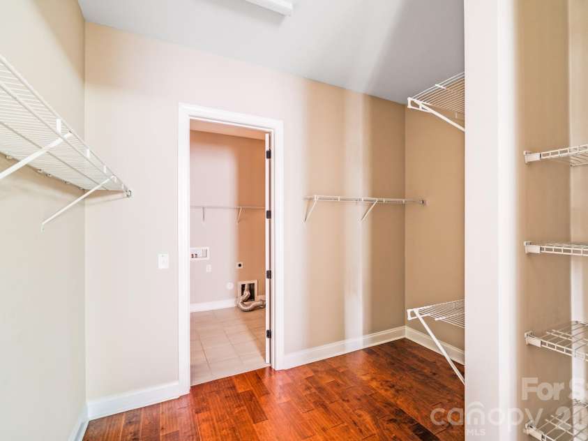 16004 Deer River Road, Charlotte, NC 28278.  MLS# CAR4327327, YatesRealty ID 23346. 