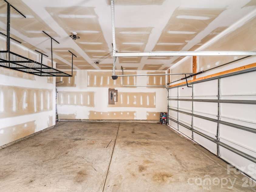 16004 Deer River Road, Charlotte, NC 28278.  MLS# CAR4327327, YatesRealty ID 23346. 