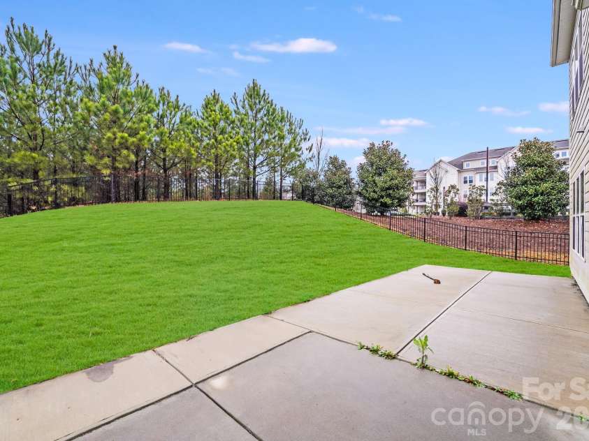 16004 Deer River Road, Charlotte, NC 28278.  MLS# CAR4327327, YatesRealty ID 23346. 