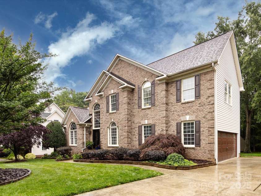 5621 Landale Court, Concord, NC 28027.  MLS# CAR4247242, YatesRealty ID 23347. 