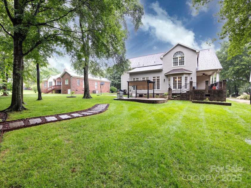 5621 Landale Court, Concord, NC 28027.  MLS# CAR4247242, YatesRealty ID 23347. 