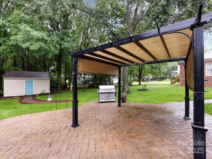 5621 Landale Court, Concord, NC 28027.  MLS# CAR4247242, YatesRealty ID 23347. 