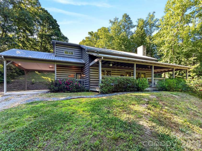 584 Clear Spring Trail, Nebo, NC 28761.  MLS# CAR4380699, YatesRealty ID 23348. 