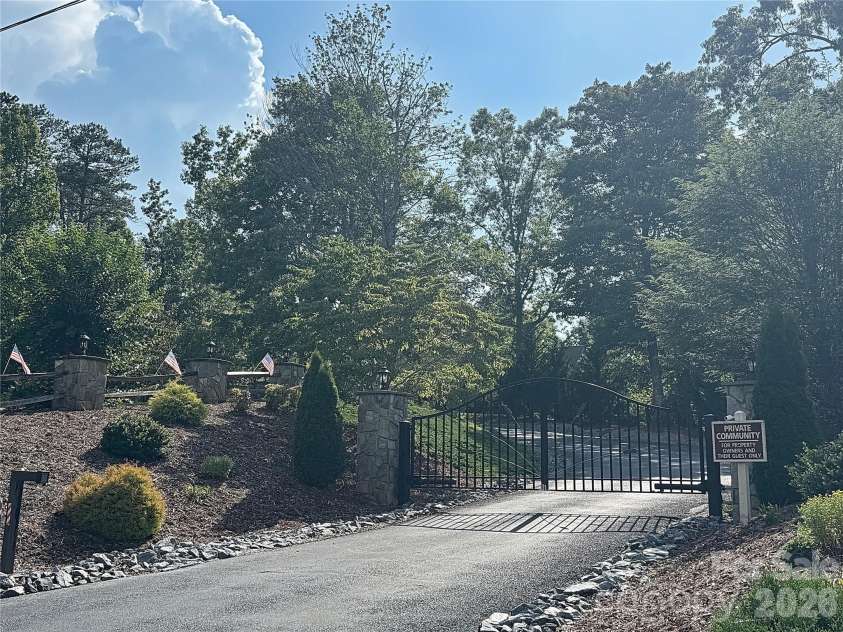 584 Clear Spring Trail, Nebo, NC 28761.  MLS# CAR4380699, YatesRealty ID 23348. 