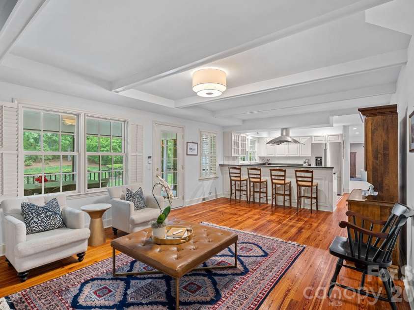 251 Ney Circle, Davidson, NC 28036.  MLS# CAR4377610, YatesRealty ID 23349. 