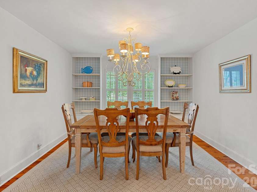 251 Ney Circle, Davidson, NC 28036.  MLS# CAR4377610, YatesRealty ID 23349. 